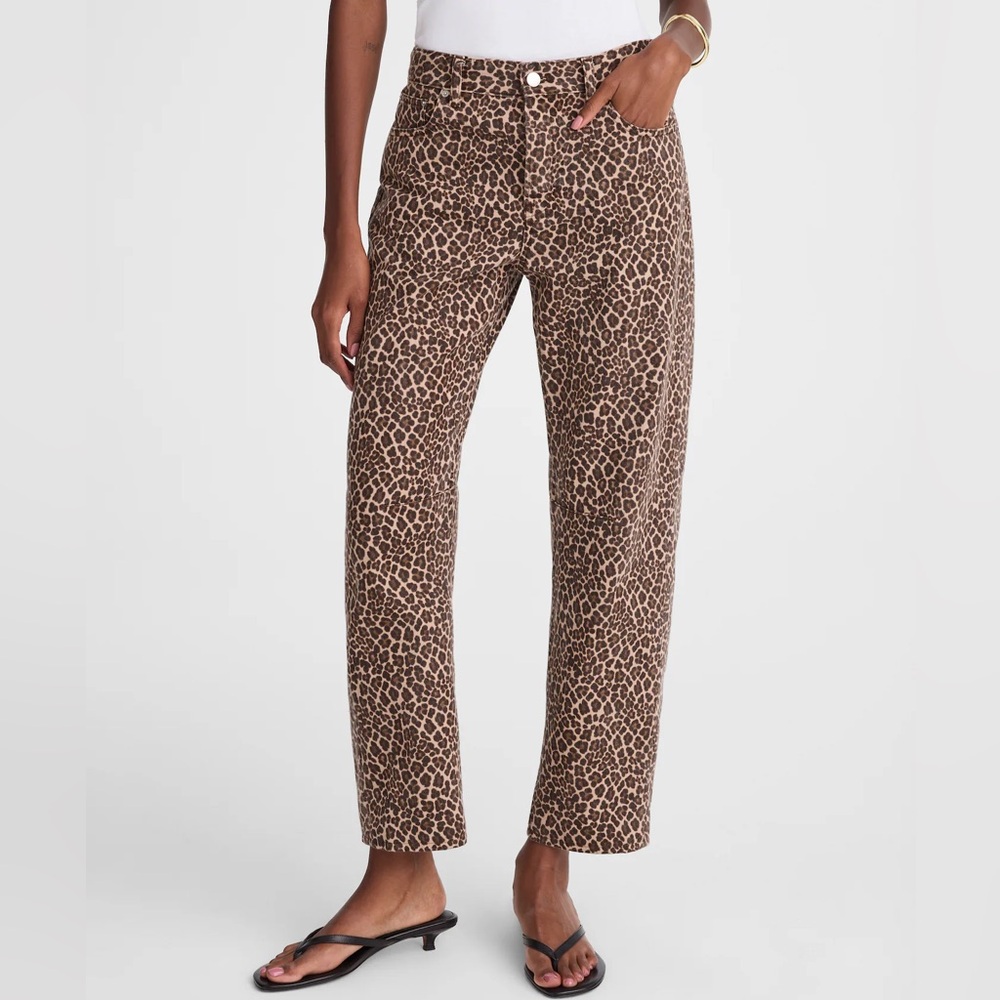 NWT The Curvy Darted Barrel-Leg Jean in Leopard size 29 - Picture 4 of 6